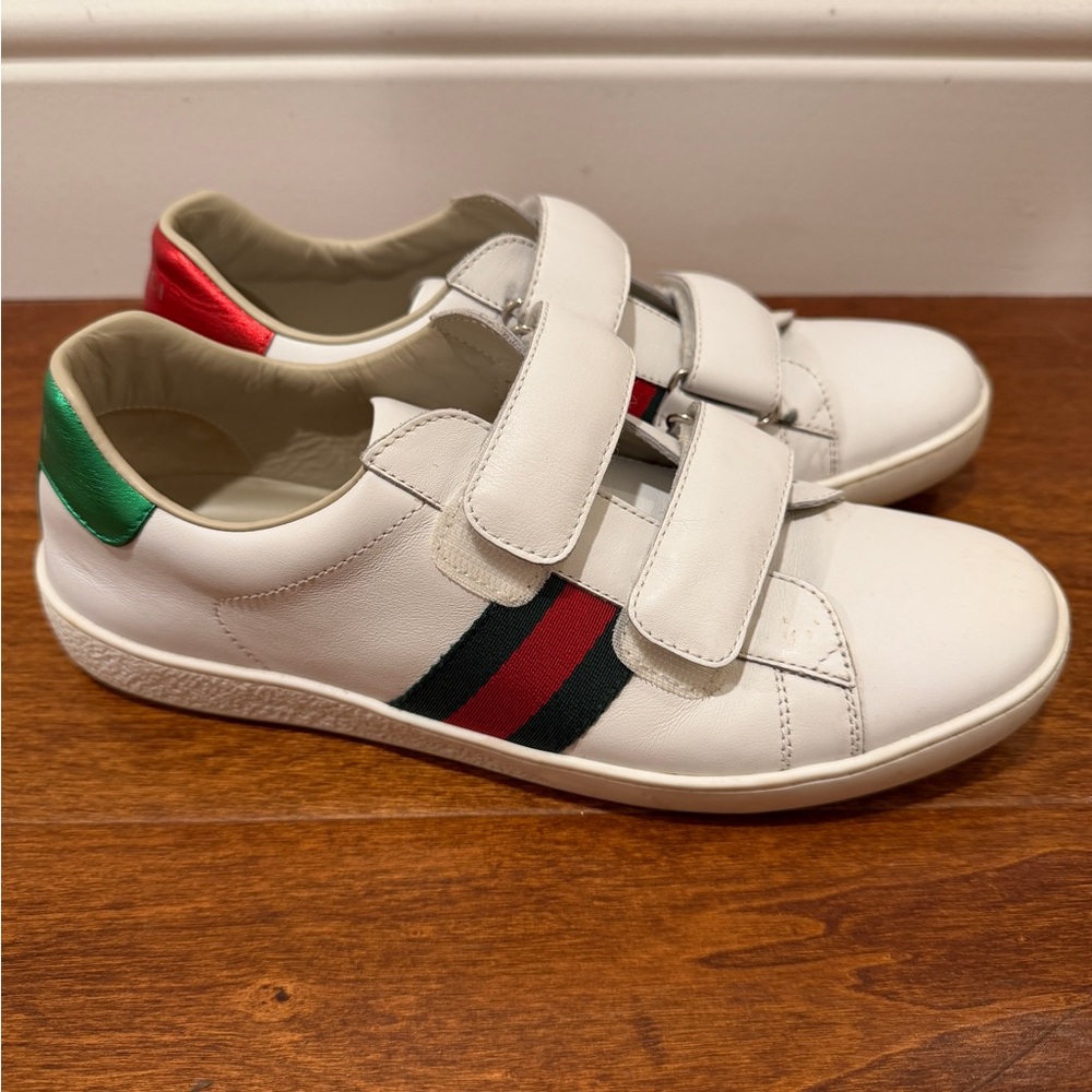 Gucci Kids White Sneakers with Red and Green Stripes